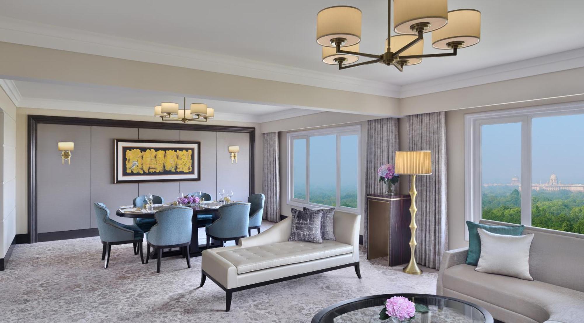 Grand Signature Suite | One way Airport Transfer | Club Lounge Access