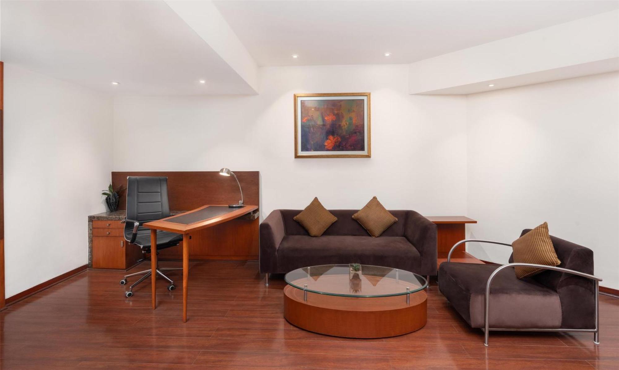 Deluxe Suite with Happy Hours 01:00 PM to 06:00 PM 1+1, Airport Transfers, 20% Discount on Food & Beverage and Free Pick up and drop to Worldmark Aerocity (subject to car availability),1695747672:JPEG